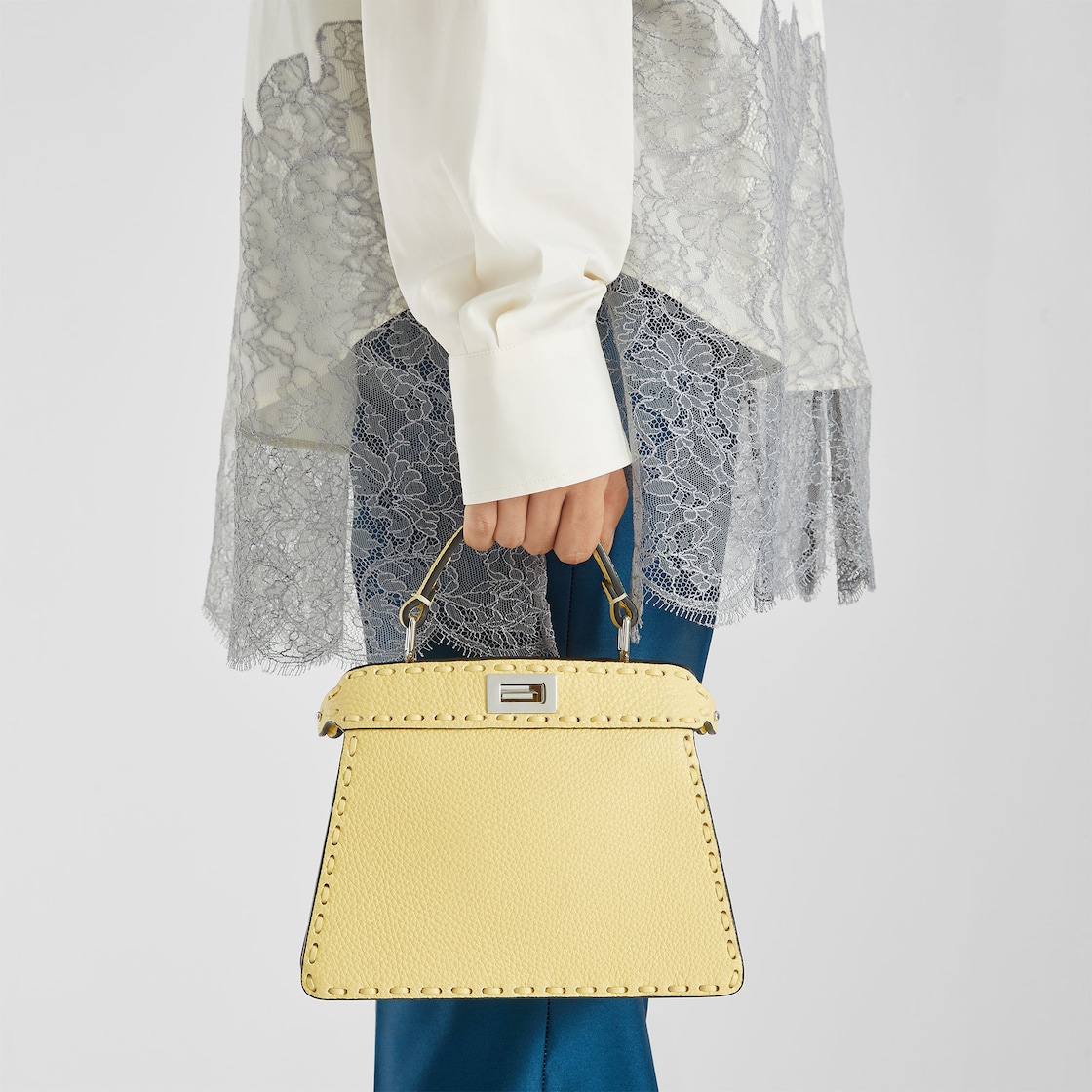 FENDI Peekaboo ISeeU Petite Yellow Selleria bag with 306 hand-sewn topstitches - Image 3